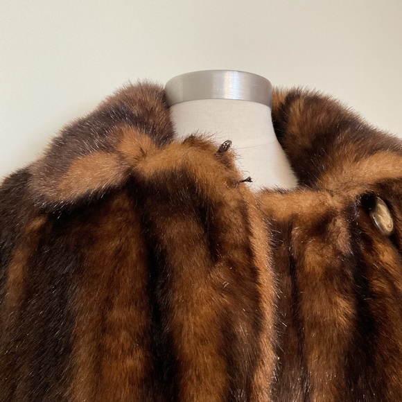 Regal Faux-Fur Vintage Long Brown Coat Size S-L - Picture 16 of 16